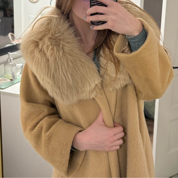 Vintage 1960s Lilli Ann Paris San
Francisco Wool, Fur Collar,
Long Coat - Picture 9 of 10